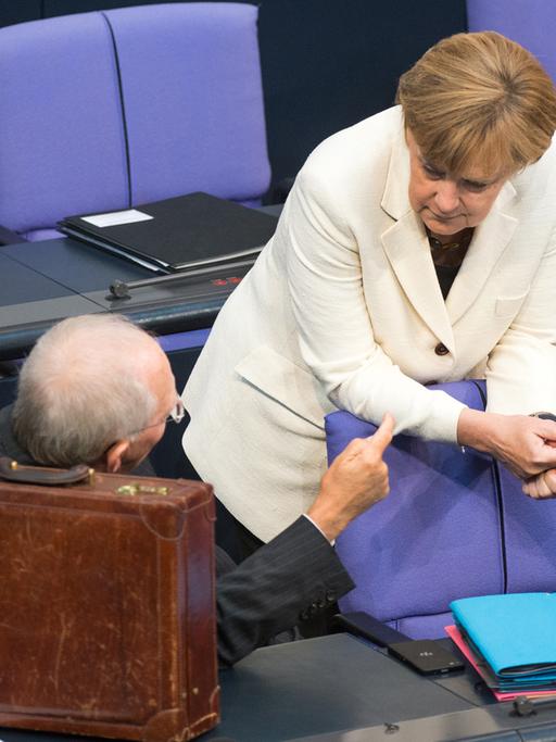 Die Kanzlerin und der Finanzminister: Merkel und Schäuble am 10.09.2014 im Deutschen Bundestag