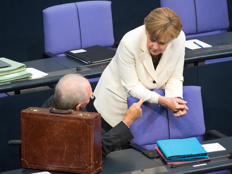 Die Kanzlerin und der Finanzminister: Merkel und Schäuble am 10.09.2014 im Deutschen Bundestag