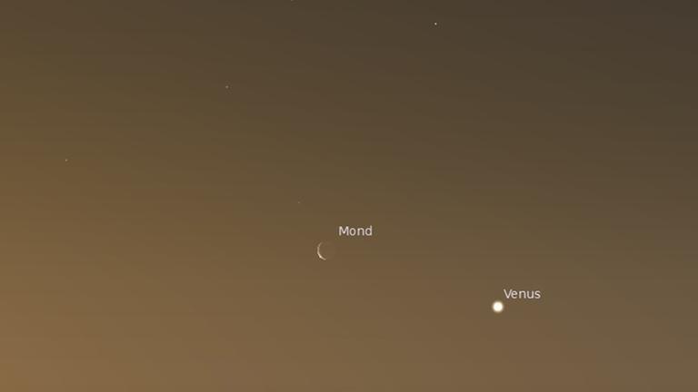 Mondsichel und Venus morgen früh tief am Osthimmel