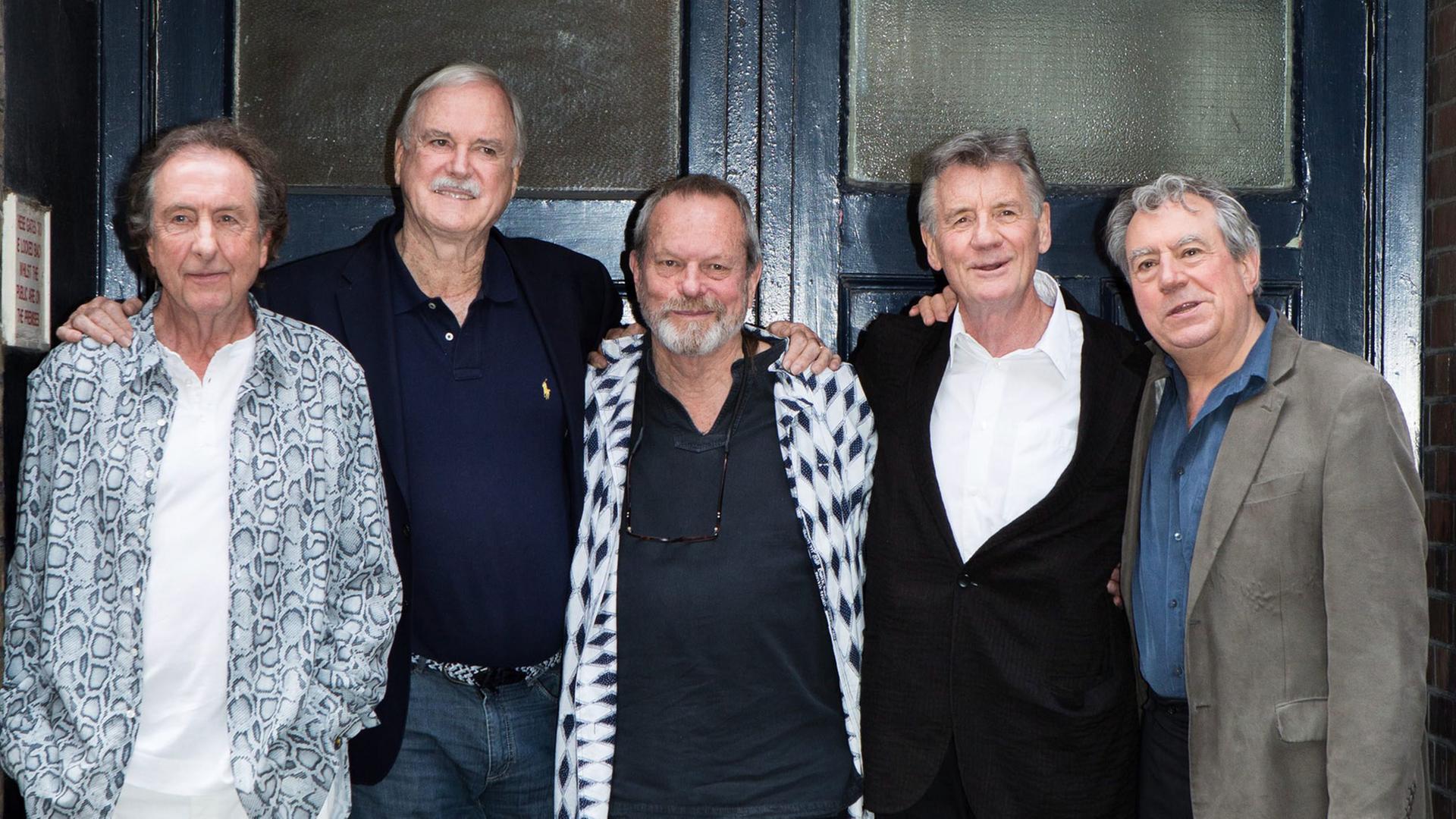 Die fünf noch lebenden Mitglieder von Monty Python.