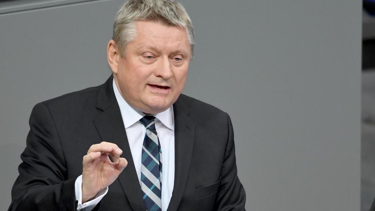 Hermann Gröhe (CDU) spricht im Bundestag