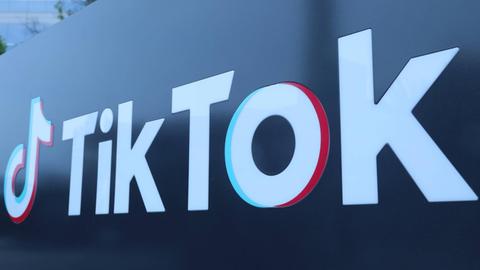 200928 -- CULVER, Sept. 28, 2020 -- Photo taken on Aug. 21, 2020 shows a logo of the video-sharing social networking company TikTok s Los Angeles Office in Culver City, Los Angeles County, the United States. A federal judge on Sunday decided to halt the Trump administration s ban on the popular video-sharing app TikTok, just a few hours before the controversial ban is set to take effect. U.S.-FEDERAL JUDGE-TIKTOK BAN-HALTING Xinhua PUBLICATIONxNOTxINxCHN