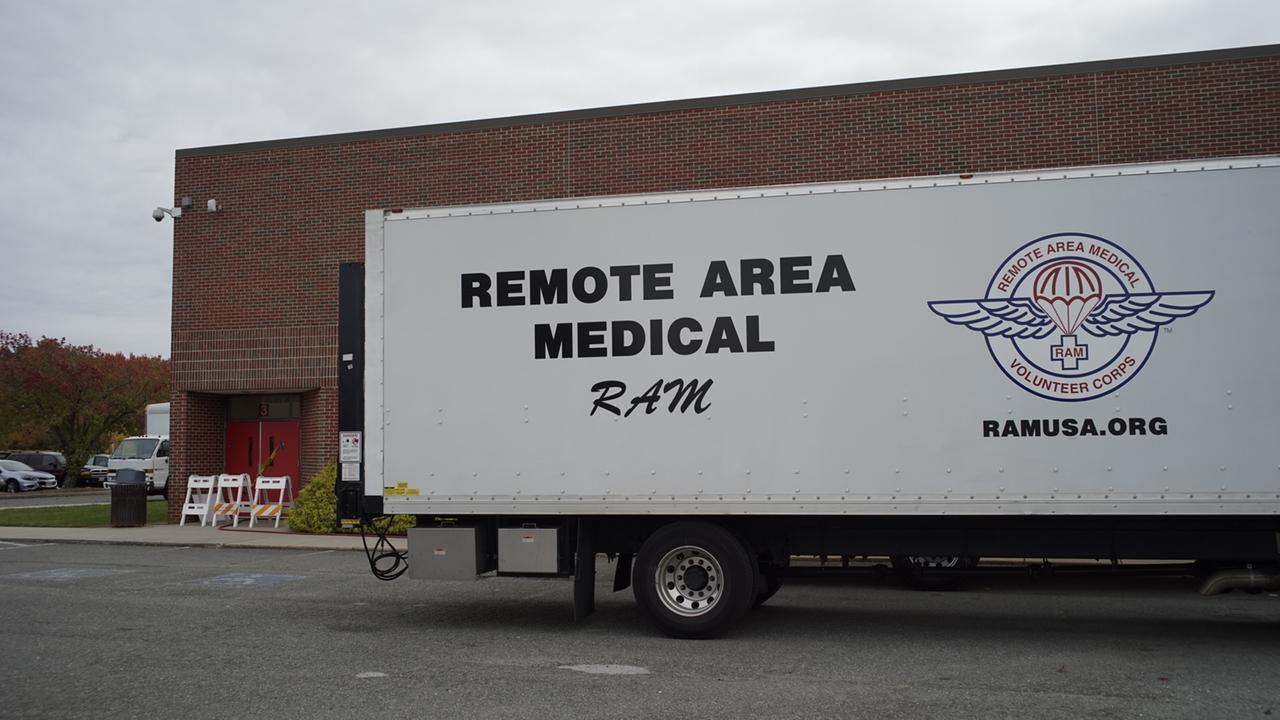 Der Remote Area Medical Truck - Ein Krankenhaus auf Rädern.