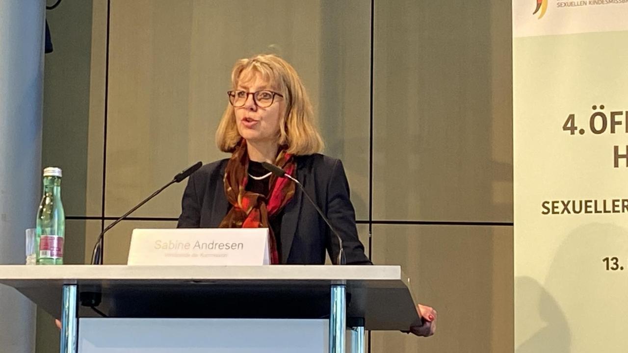 Die Vorsitzende der Unabhängigen Kommission zur Aufarbeitung sexuellen Kindesmissbrauchs, Sabine Andresen. 