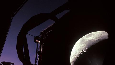 Kein Aprilscherz: Das Very Large Telescope guckt in den Mond!