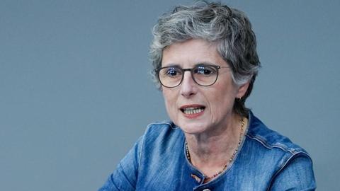 Britta Hasselmann B90/ Grünenim Portrait bei ihrer Rede zum Thema finanzielle Situation der Kommunen bei der 174. Sitzung des Deutschen Bundestag in Berlin