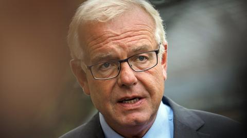 Der Fraktionsvorsitzende der Christlich-Sozialen Union (CSU) im bayerischen Landtag, Thomas Kreuzer, gibt am 19.09.2016 auf Kloster Banz bei Bad Staffelstein (Bayern) ein Statement ab.