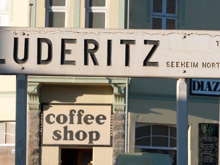 Die Stadt Lüderitz im Süden von Namibia war bis 2013 nach einem Bremer Tabakhändler benannt. Die Kolonie "Deutsch-Südwestafrika" bestand von 1884 bis 1915.
