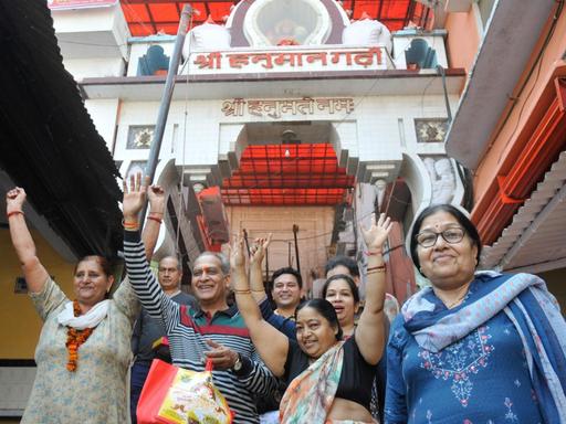 Hindus aus Ayodhya feiern die Entscheidung des Obersten Gerichtshofs