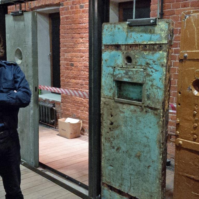 Gulag-Museumsdirektor Roman Romanow vor der Eröffnung