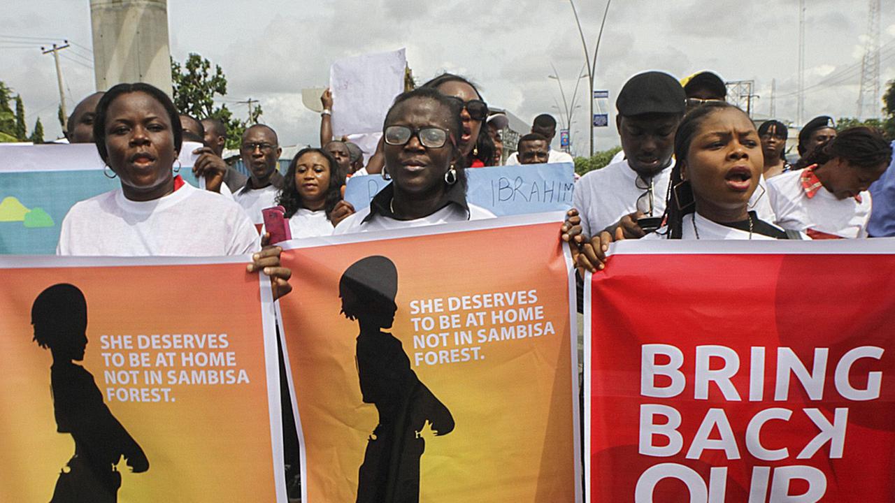 Proteste im nigarianischen Port Harcourt gegen die Festnahme von jungen Mädchen durch Boko Haram