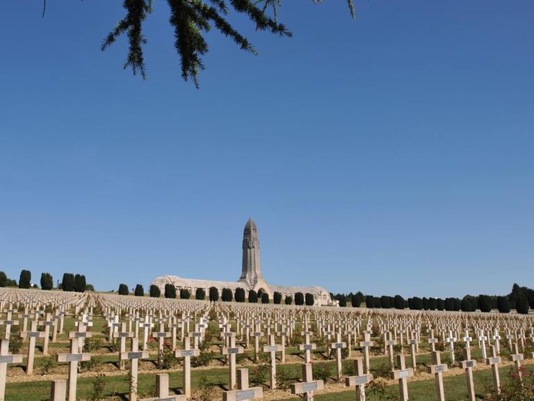 Der Friedhof mit Gedenkstätte in Verdun-Douaumont.