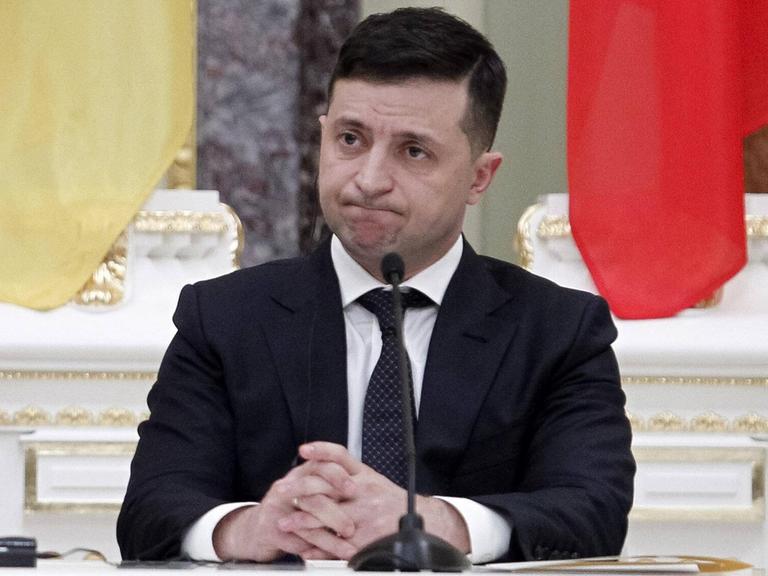 Der ukrainische Präsident Wolodymyr Selenskyj bei einer Pressekonferenz im Februar 2020 in Kiev