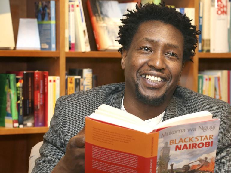 Der kenianisch-amerikanische Autor Mukoma wa Ngugi