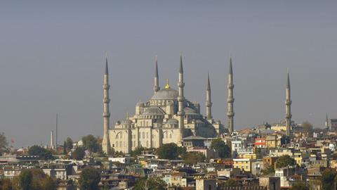 Die Sultan Ahmet-Moschee im europäischen Teil von Istanbul.