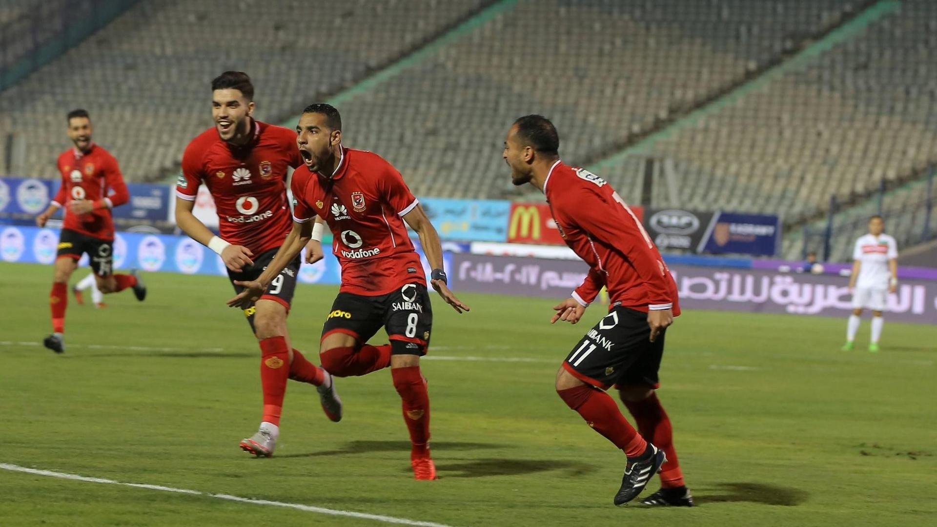 Die Mannschaften von Al-Ahly und Zamalek spielen im Januar 2018 vor leeren Rängen. Ab September sind in Stadien wieder Zuschauer zugelassen.