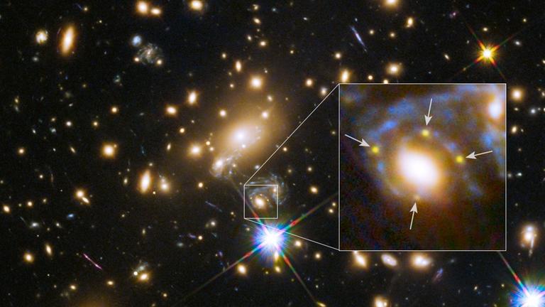 Die vier Bilder der Supernova Refsal
