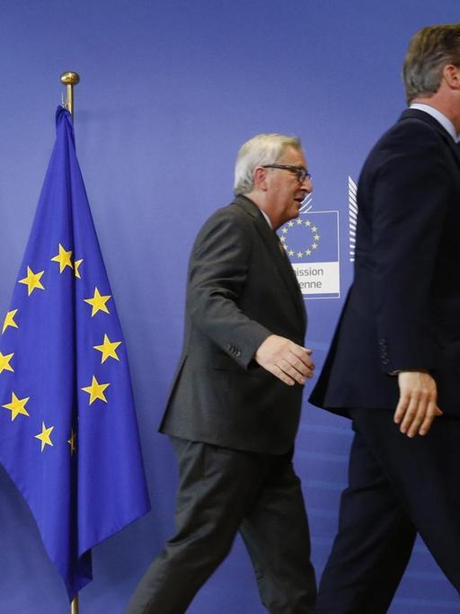 Jean-Claude Juncker (l.) und David Cameron (r.) im Januar 2016 in Brüssel.