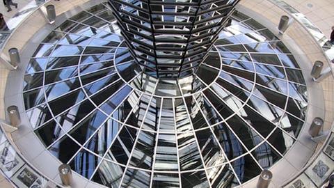 Die Glaskuppel im Berliner Reichstagsgebäude ist momentan für Besucher gesperrt.
