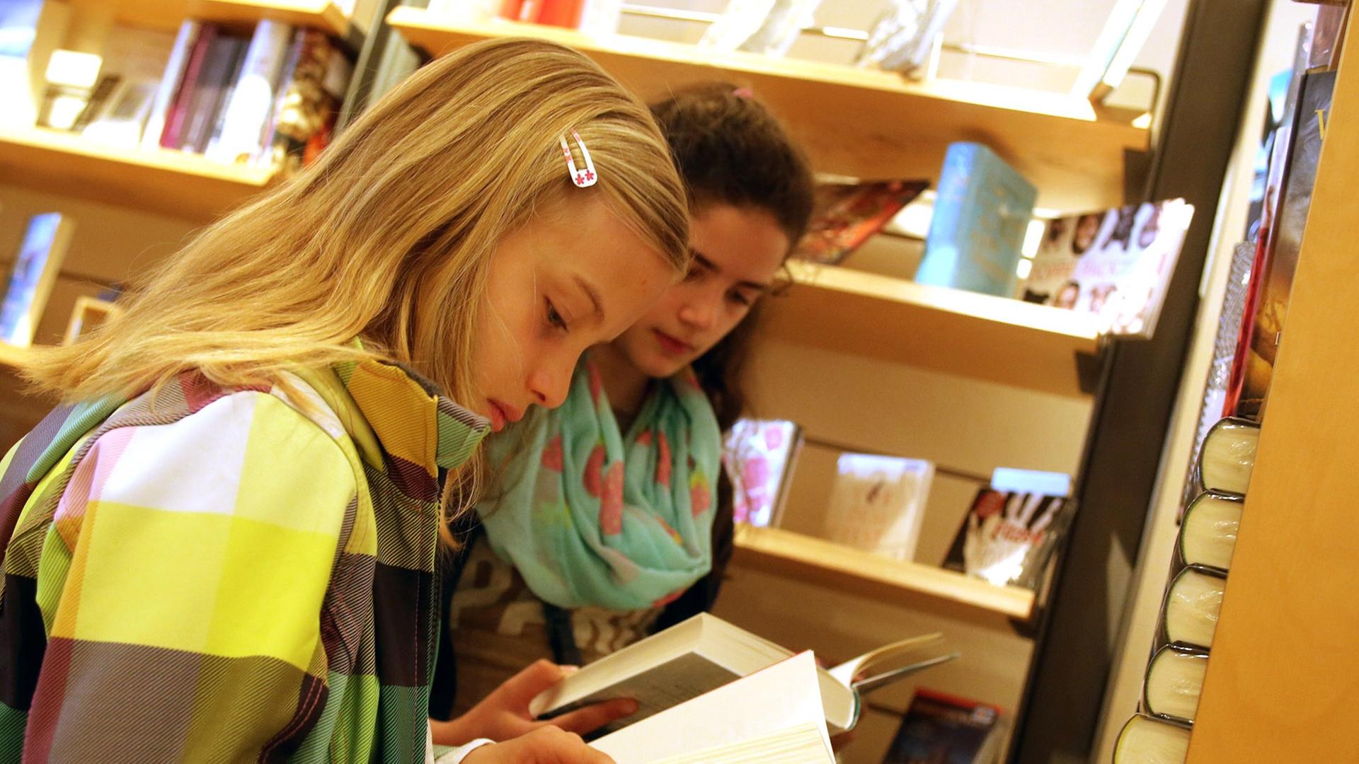 Zwei junge Leseratten zum Welttag des Buches