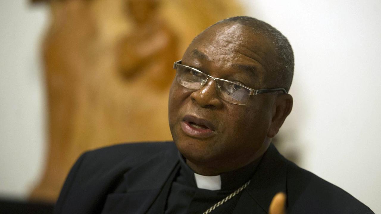Kardinal John Olorunfemi Onaiyekan aus Nigeria bei einem Pressetermin im Vatikan 