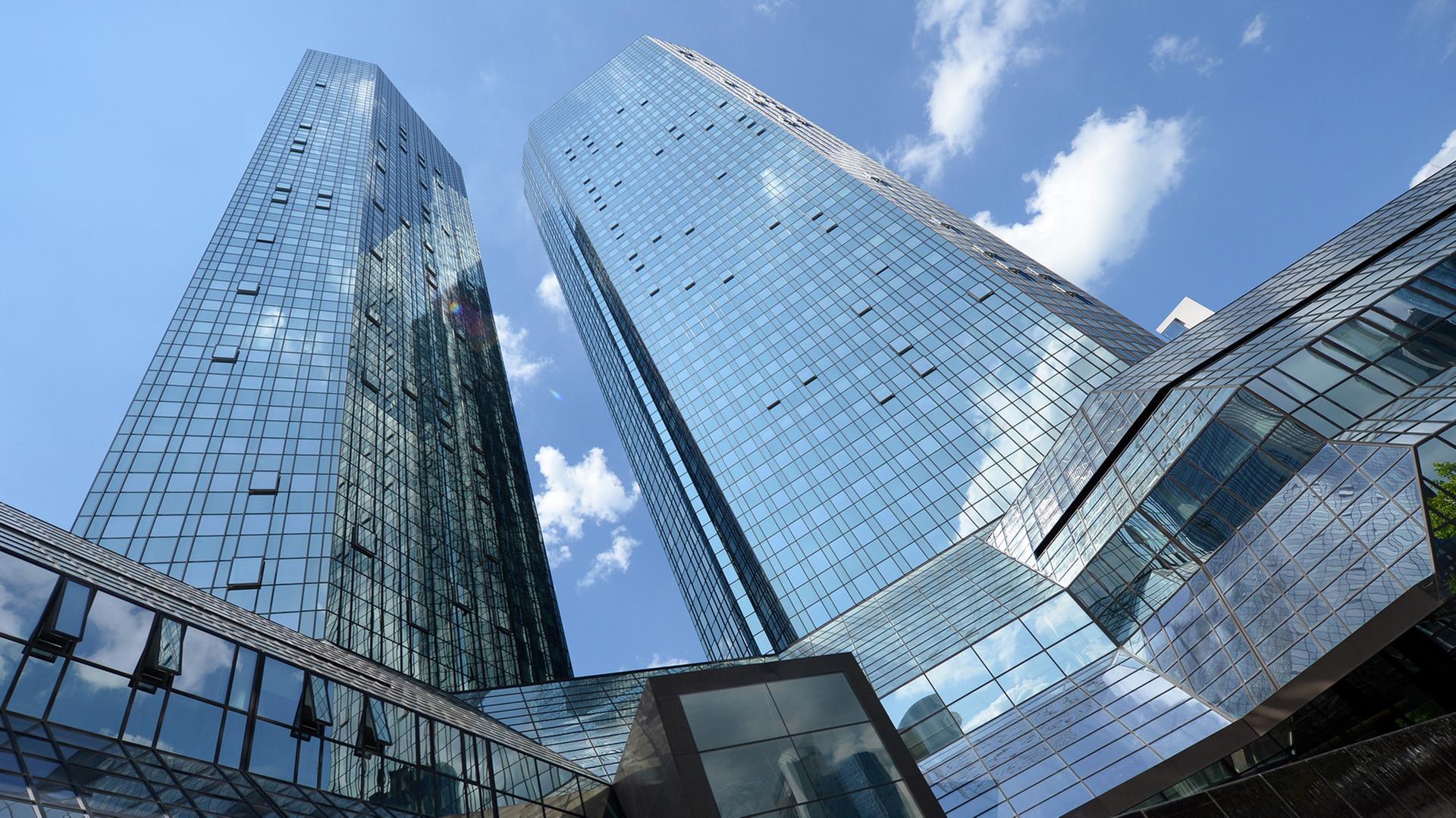Die Zwillingstürme der Deutschen Bank in Frankfurt am Main