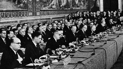 Die Unterzeichnung der Römischen Verträge am 25. März 1957 in Rom.
