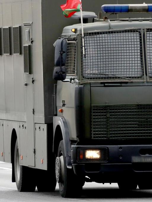 Die Polizei bringt sich in Minsk in Stellung.