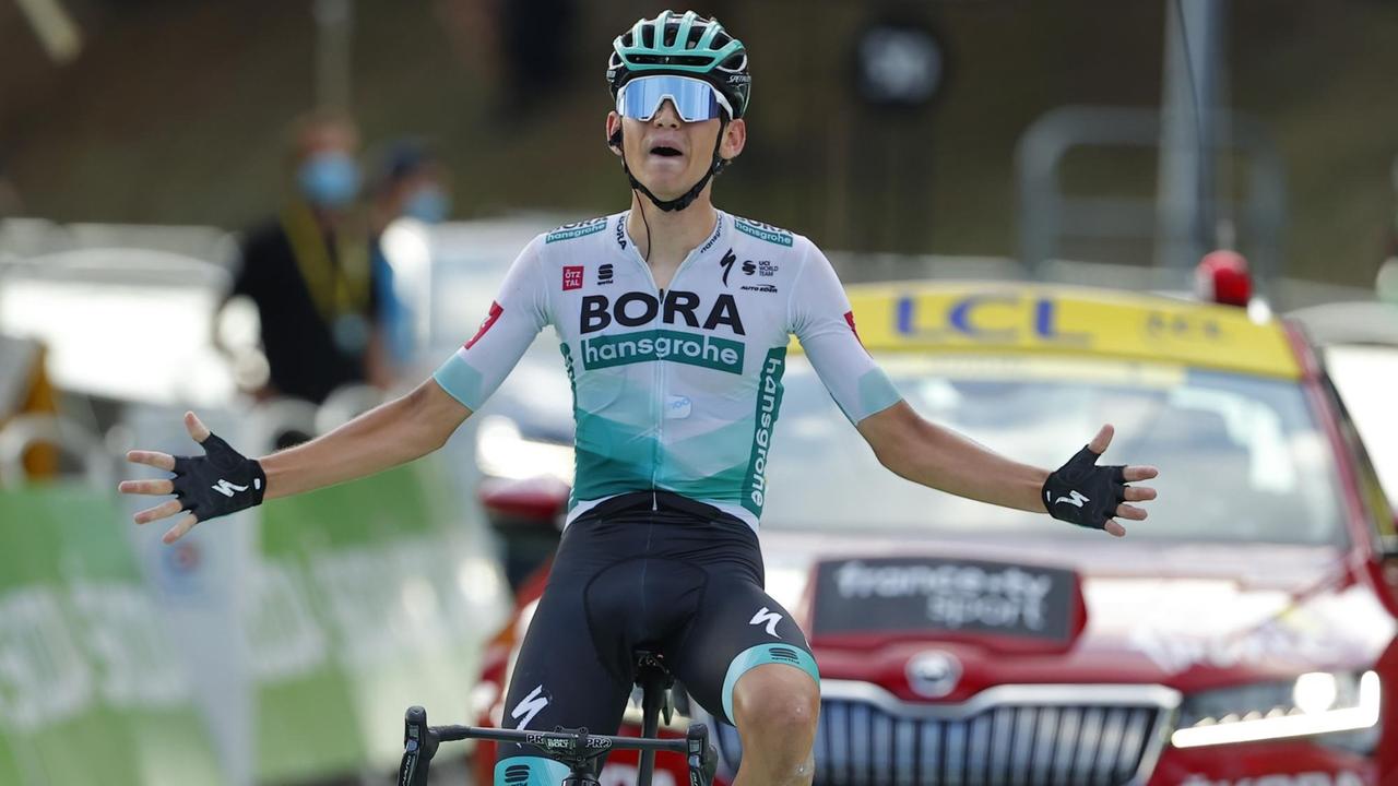 Lennard Kämna aus Deutschland vom Team Bora-hansgrohe freut sich über seinen ersten Etappensieg bei der Tour de France.