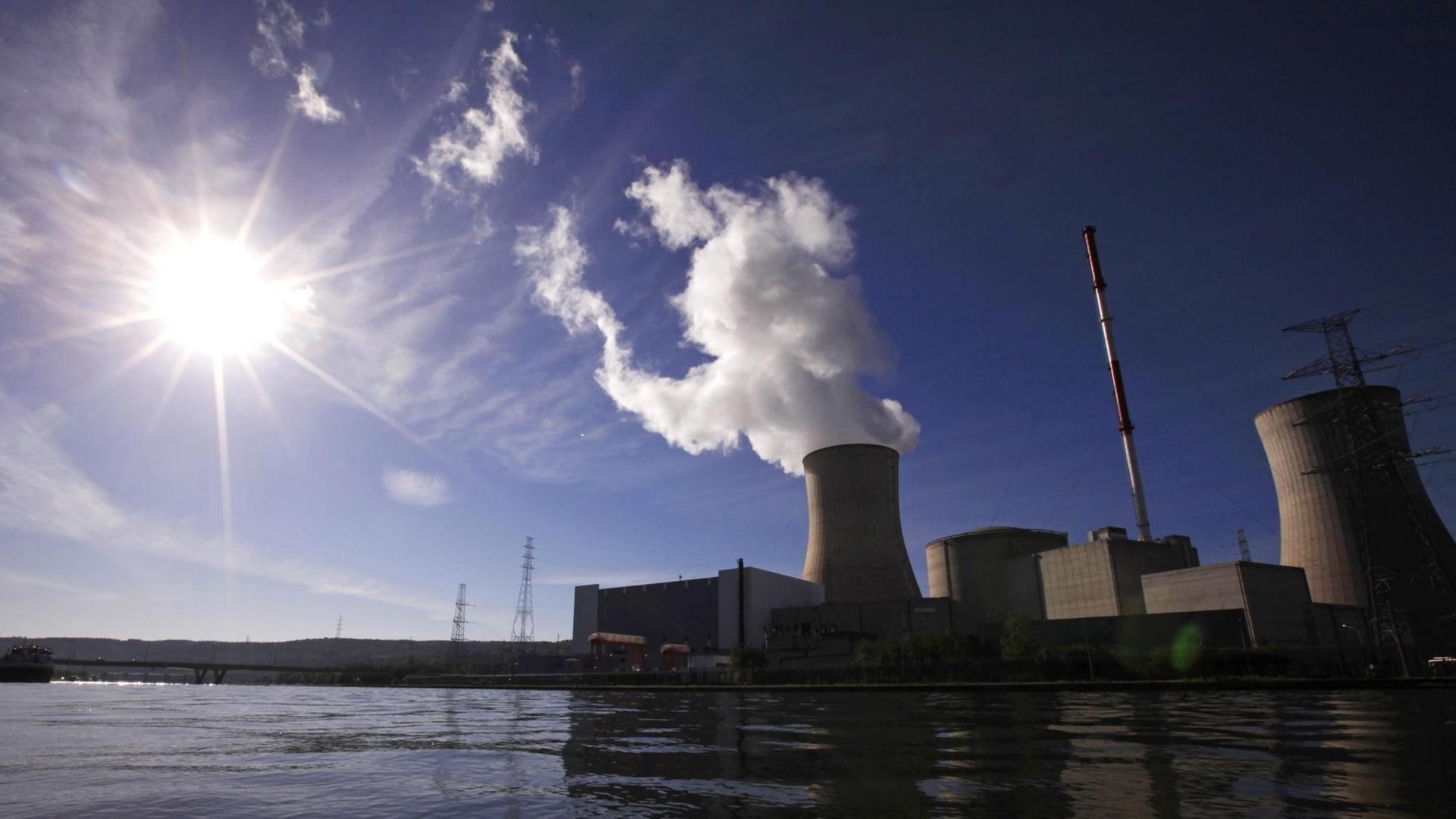 Das umstrittene Atomkraftwerk in Tihange, Belgien.