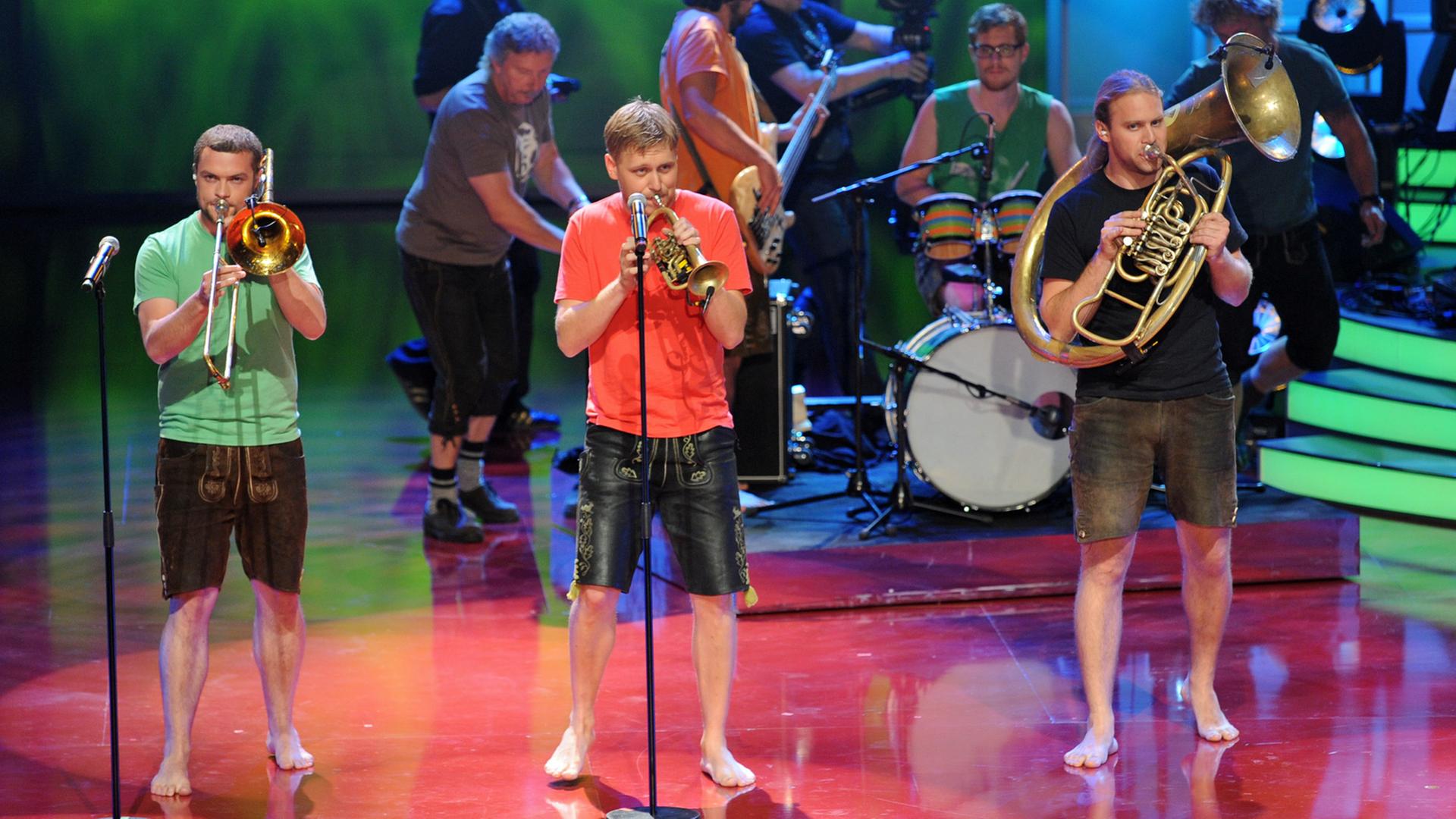 Die bayerische Band LaBrassBanda, hier im Mai 2009 im Münchner im Prinzregententheater bei der Verleihung des Bayerischen Fernsehpreises