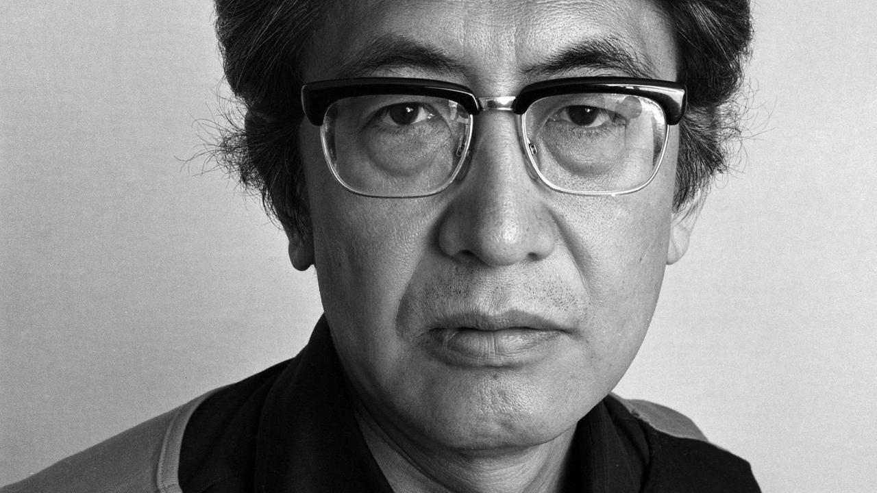 Porträt des japanischen Regisseurs Nagisa Oshima, aufgenommen in Cannes 1982
