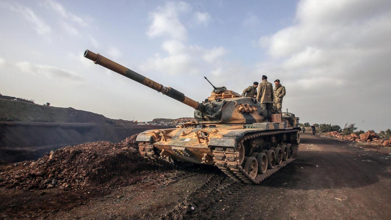 Ein türkischer Panzer in der syrischen Stadt Afrin.