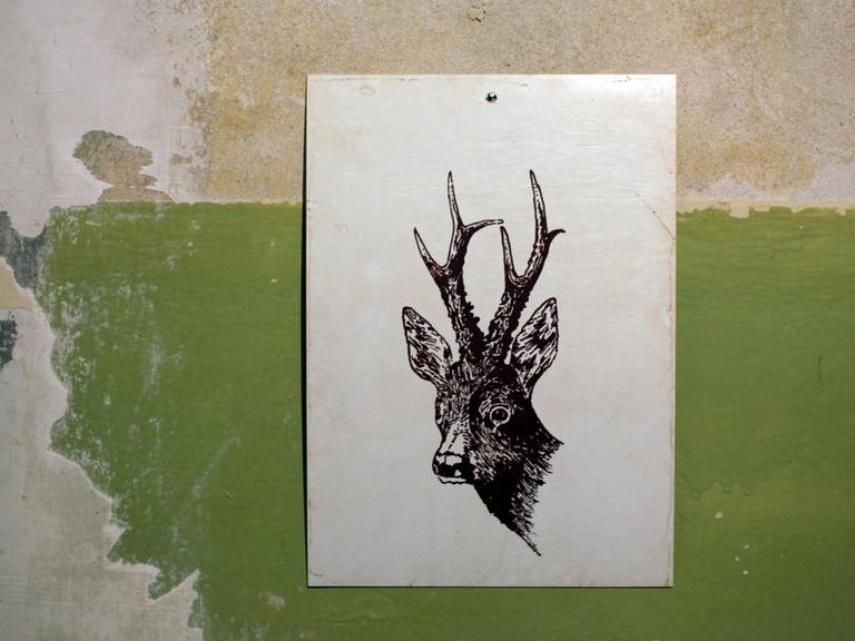 Copyright liegt bei Susann Maria Hempel. Bildtitel: Auf der Suche nach den verlorenen Seelenatomen; Zeichnung Hirsch