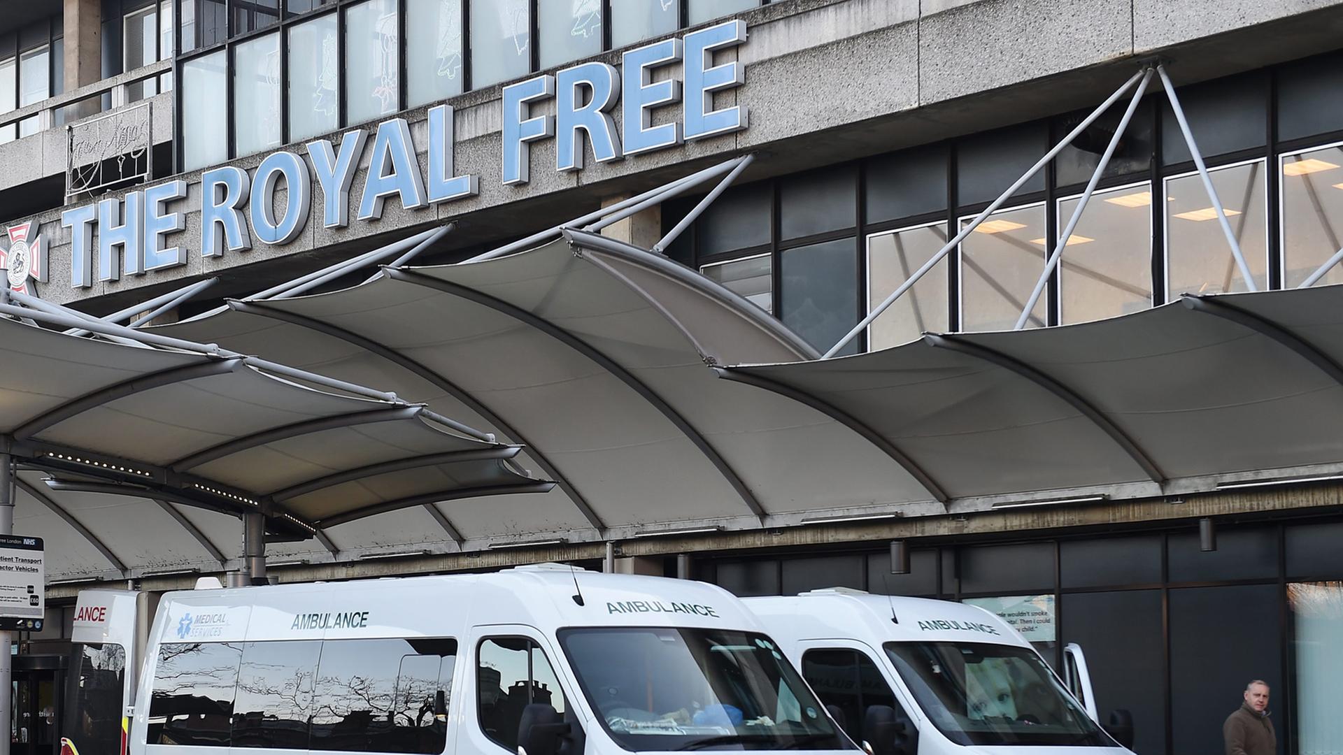 Der Eingang zum Royal Free Hospital in London.