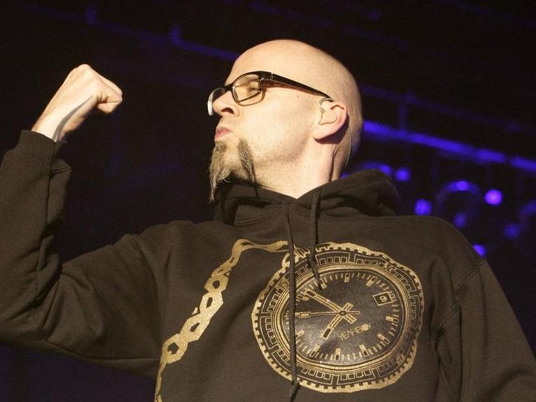 Rapper Thomas D. (Die Fantastischen Vier) steht während eines Konzerts in Hannover 2007 auf einer Bühne