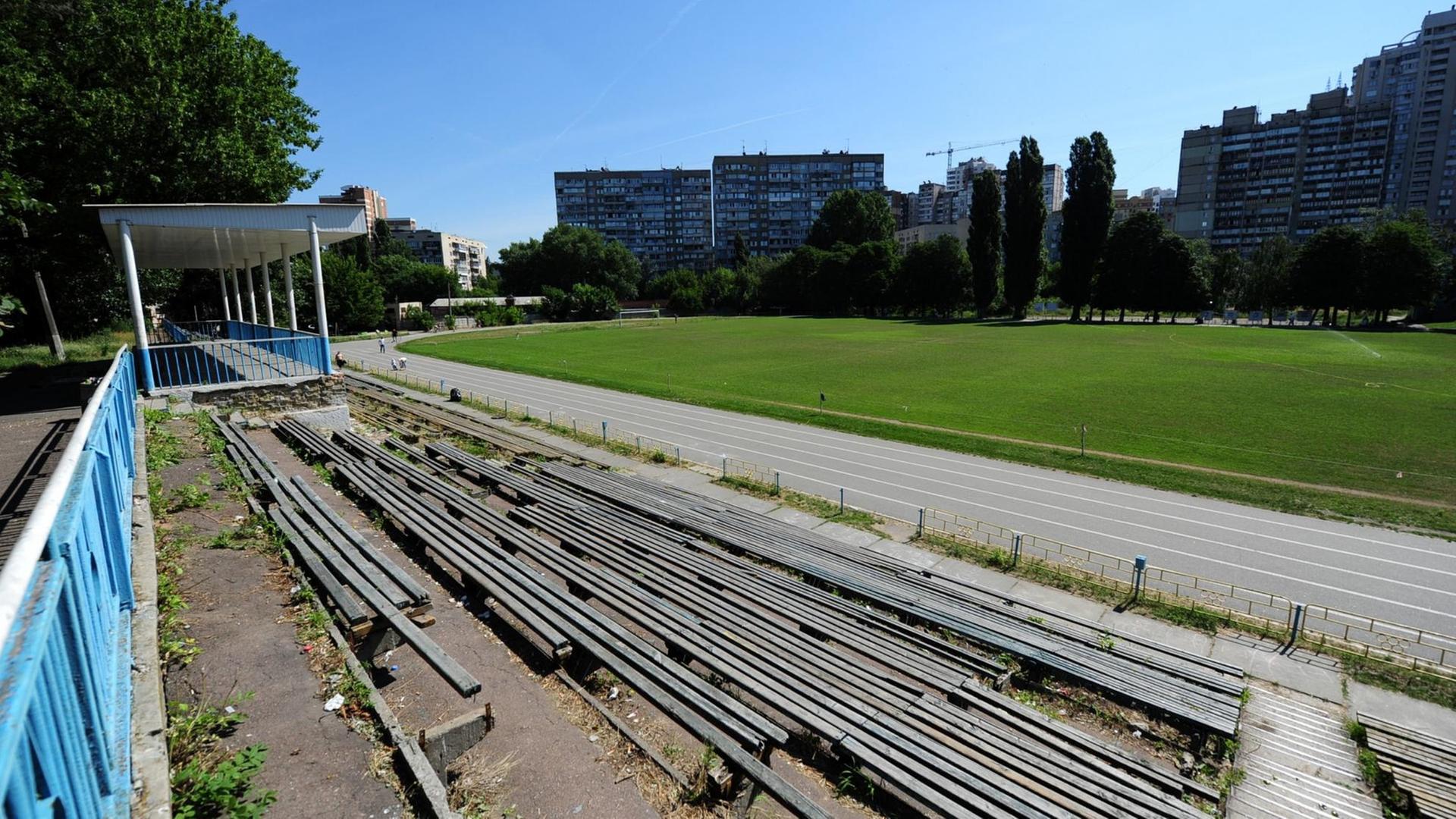Im Stadion «Start» (ehemals Zenith-Stadion) fand am 9. August 1942 ein Fußballspiel zwischen ukrainischen Zwangsarbeitern und einer Auswahl deutscher Wehrmachtssoldaten statt, welches als "Todesspiel" in die Geschichte einging.