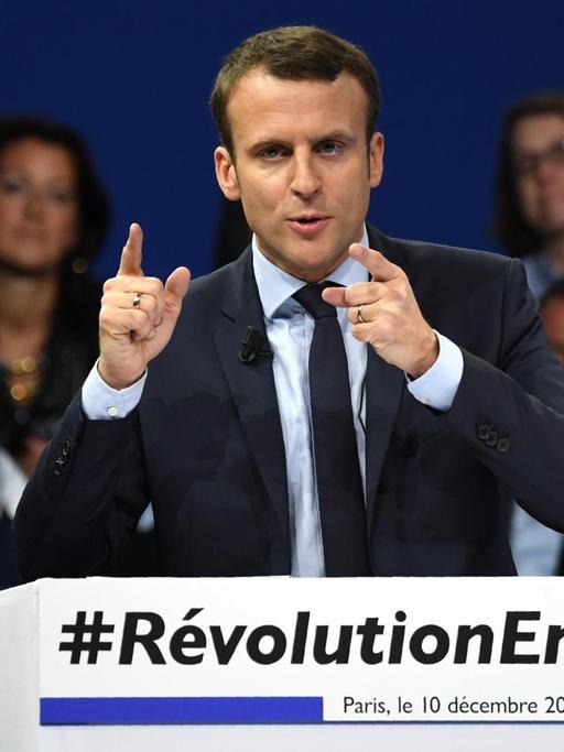 Sie sehen den französischen Politiker und früheren Wirtschaftsminister Emmanuel Macron, hier auf einer Verantstaltung seiner Bewegung "En Marche" in Paris.