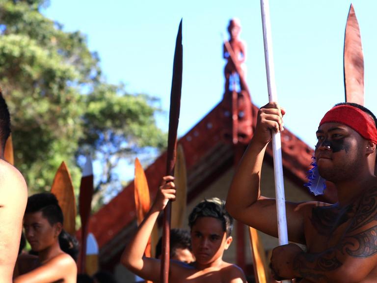 Maoris feiern de Waitangi-Tag in Neuseeland.