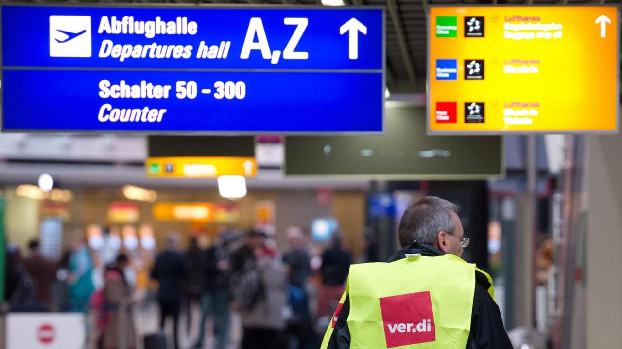 Warnstreiks im öffentlichen Dienst am Frankfurter Flughafen