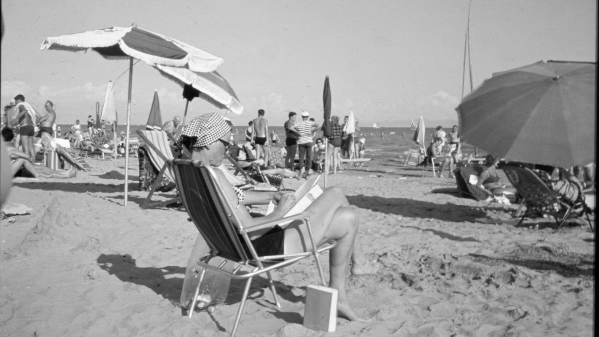 Urlauber Italien, ca. 1965, Ferien am Meer,Strandleben