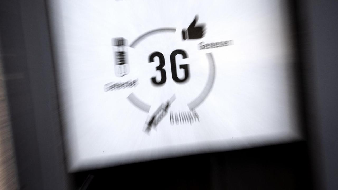 Schild mit Symbolen und dem Text: Hier gilt weiterhin die 3-G-Regel