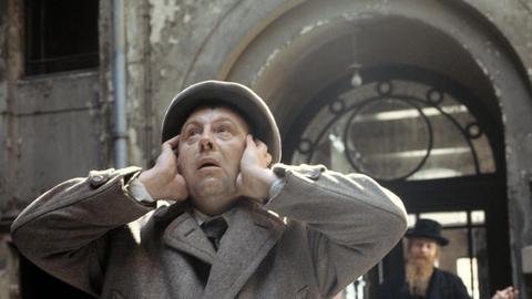 Der Schauspieler GÜNTER LAMPRECHT in der Rolle des Franz Biberkopf im ersten Teil der Serie "BERLIN ALEXANDERPLATZ von 1980.