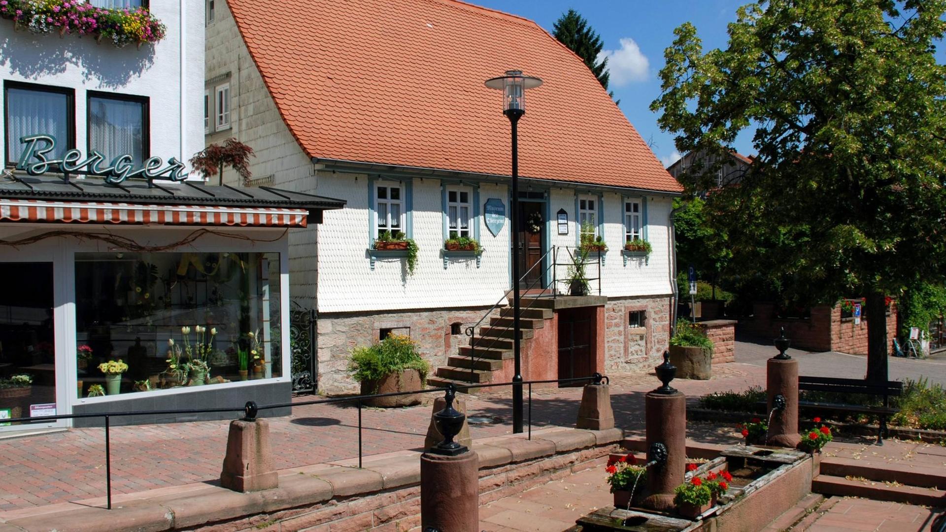 Zwölfröhrenbrunnen - Mümlingquelle in Beerfelden im Odenwald.