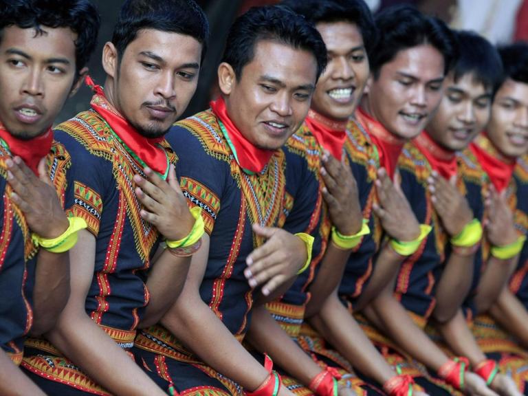 Tanz der Tausend Hände in Aceh/Indonesien