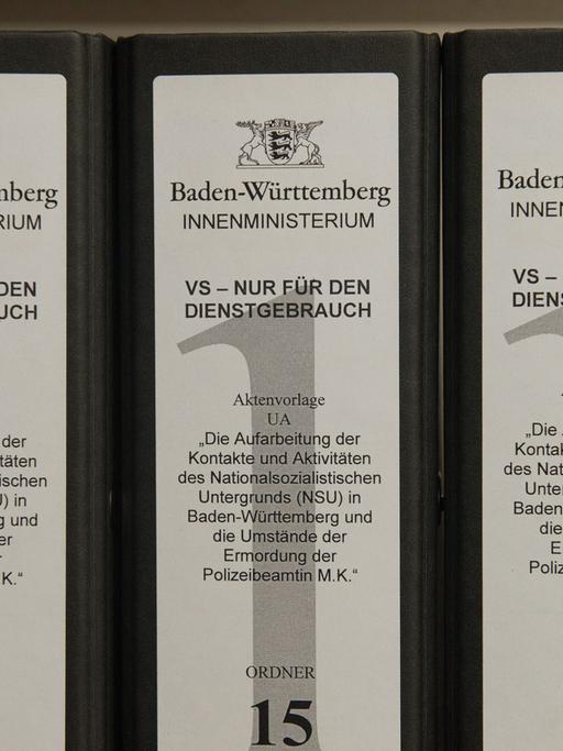 Ordner zum Untersuchungsausschuss "Rechtsterrorismus/NSU BW" des baden-württembergischen Landtags.