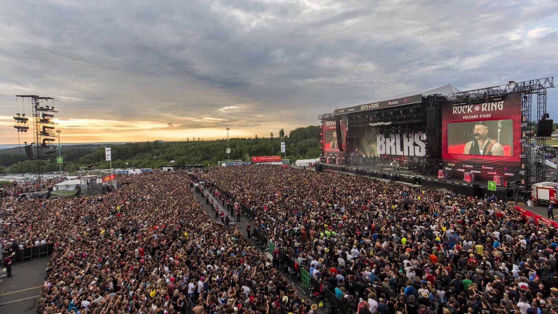 Die Band Broilers auf der Rock-am-Ring-Bühne: Das Festival kann fortgesetzt werden