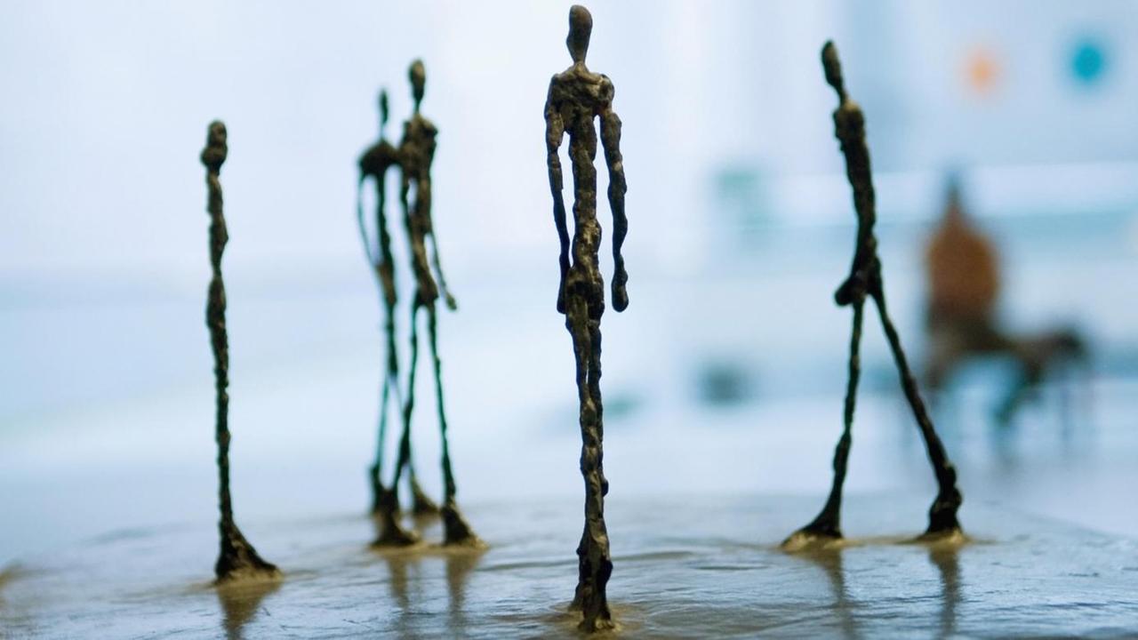 Skulpturen von Alberto Giacometti in der National Gallery of Art in Washington