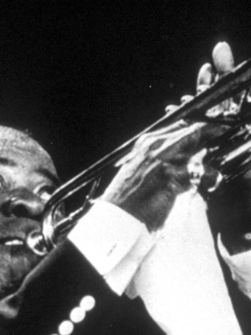 Louis Armstrong, Jazz-Trompeter und Sänger