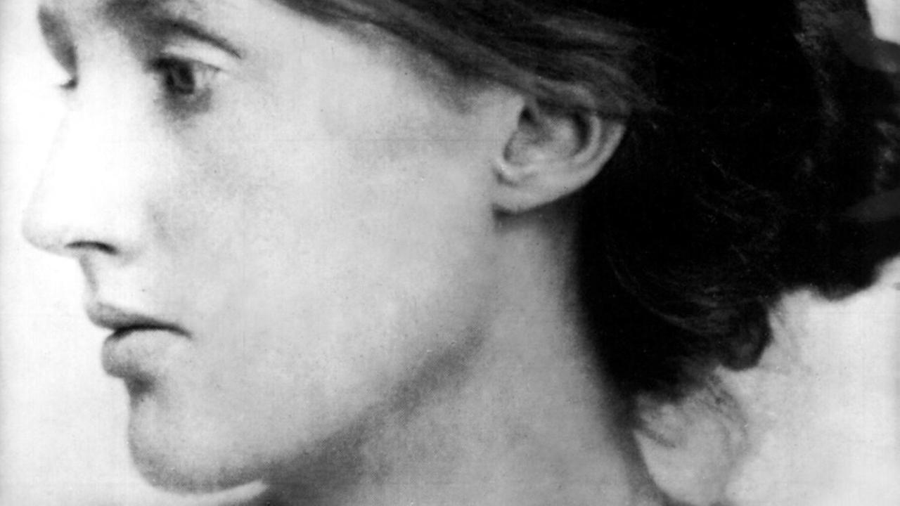 Die britische Schriftstellerin Virginia Woolf (1882-1941) in einer zeitgenössischen Aufnahme.